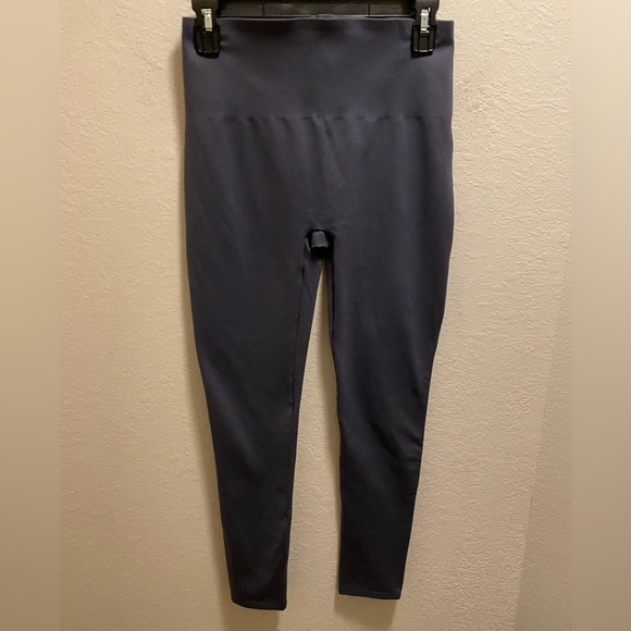 SPANX Grey Essential Shaping Leggings Size M - Picture 3 of 13